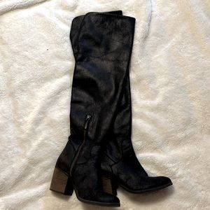 Hinge knee high women’s boots